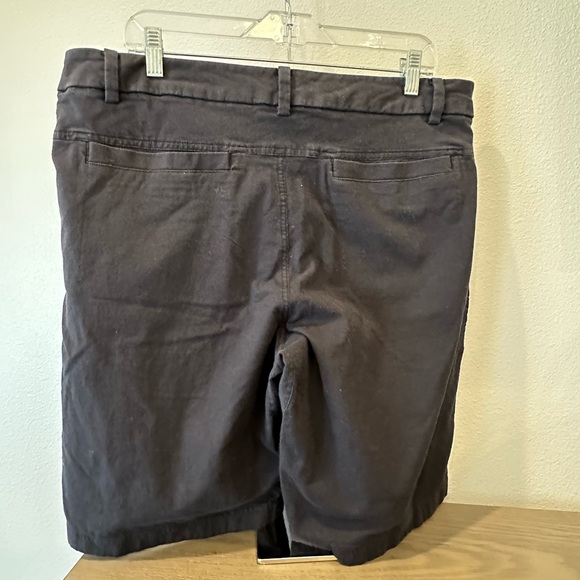 Men’s Lululemon Shorts Size 38 - Picture 2 of 6
